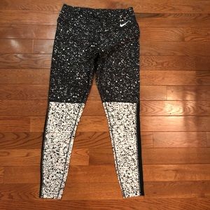 Women’s Nike Dry Fit Leggings size L